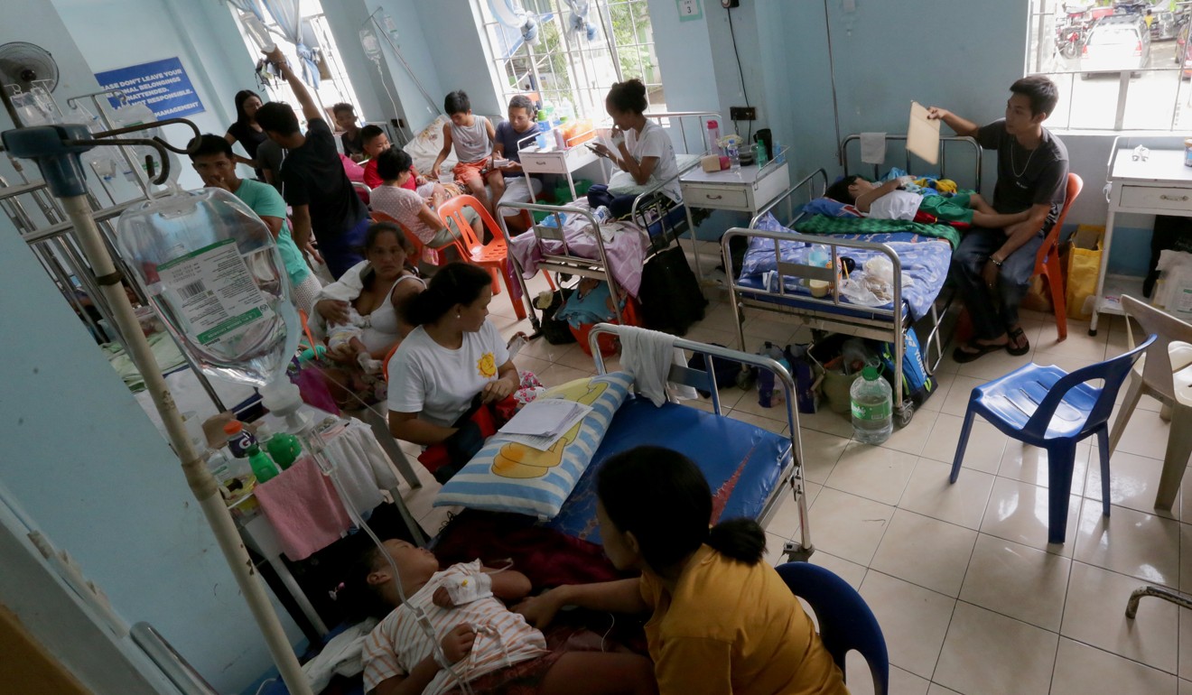 Dengue patients in a dengue ward at the Dr Jose P Rizal Memorial Province District Hospital in Laguna Province. Photo: Xinhua