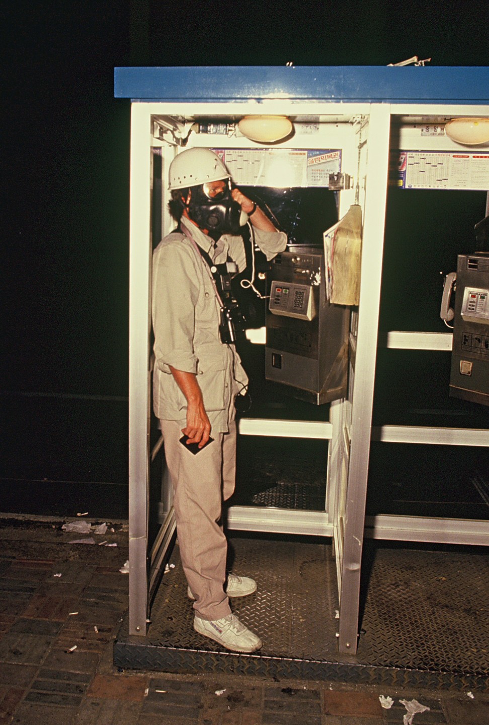 Tiananmen Square Tank Man photographer Charlie Cole dies in Bali ...