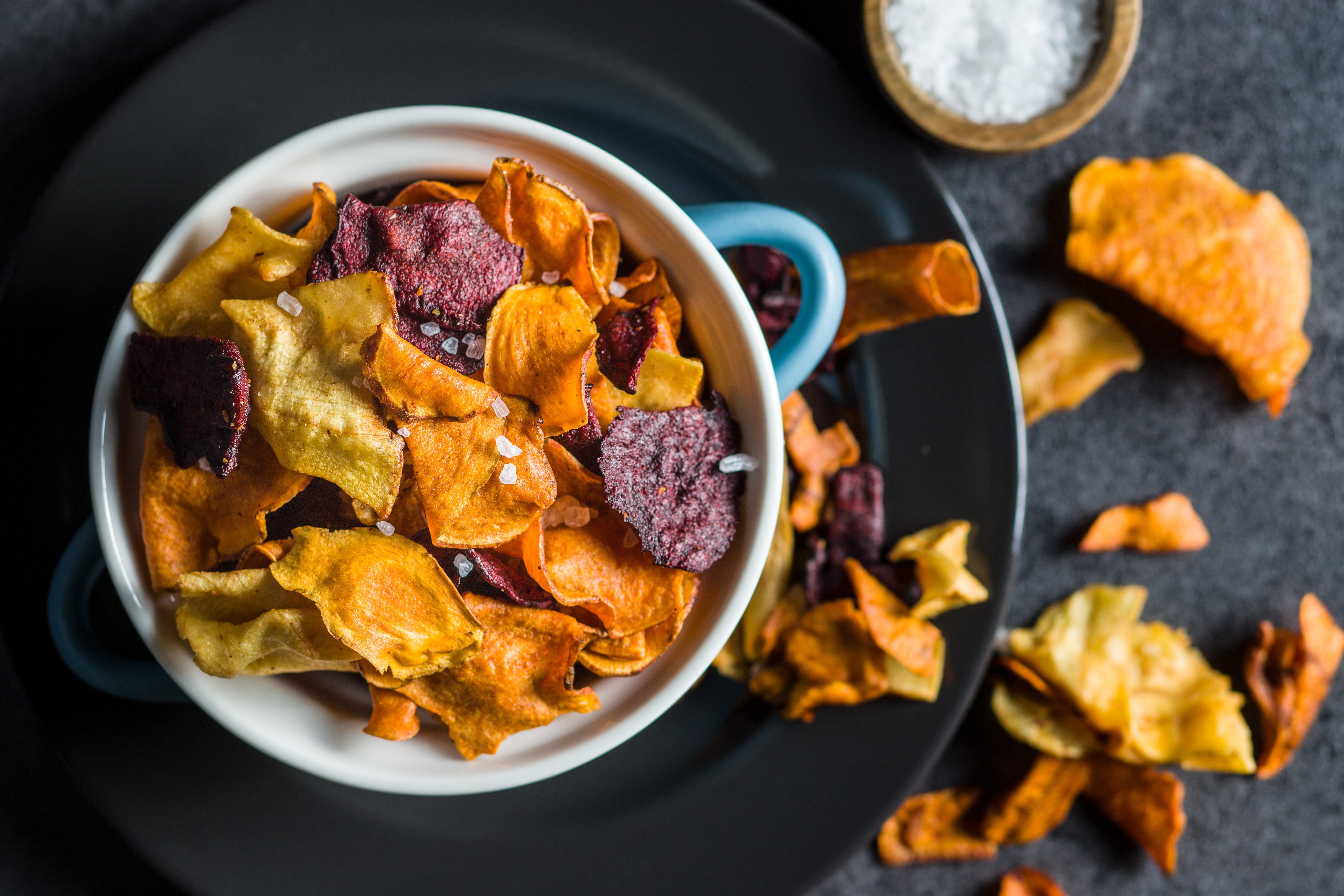 The Consumer Council warns people to be more aware of the risks in thinking vegetable chips are more healthy than potato chips. Photo: Alamy