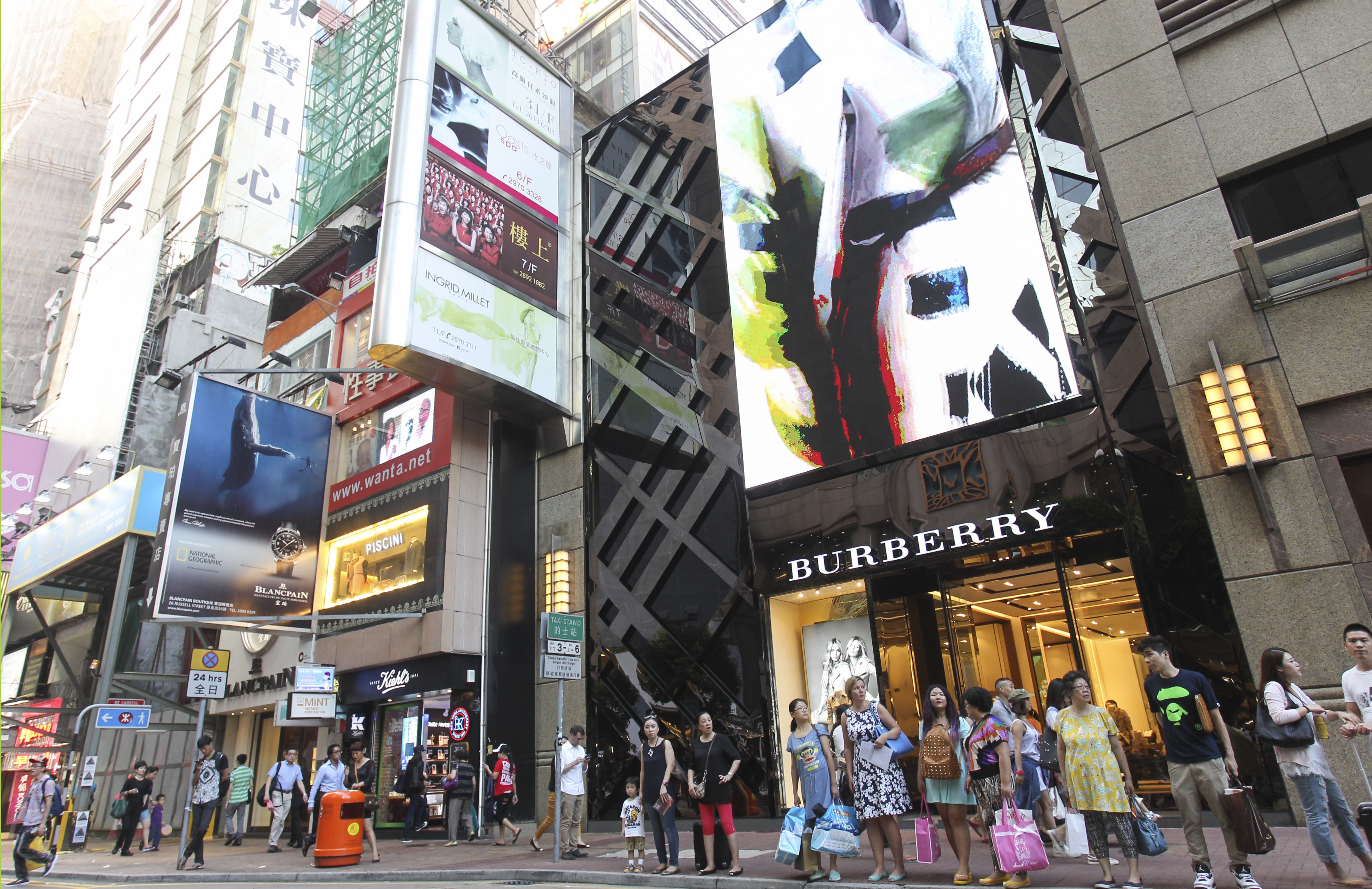 Louis Vuitton, Fendi stores in upscale Hong Kong mall Times Square close,  months after rift with LVMH over rent reduction