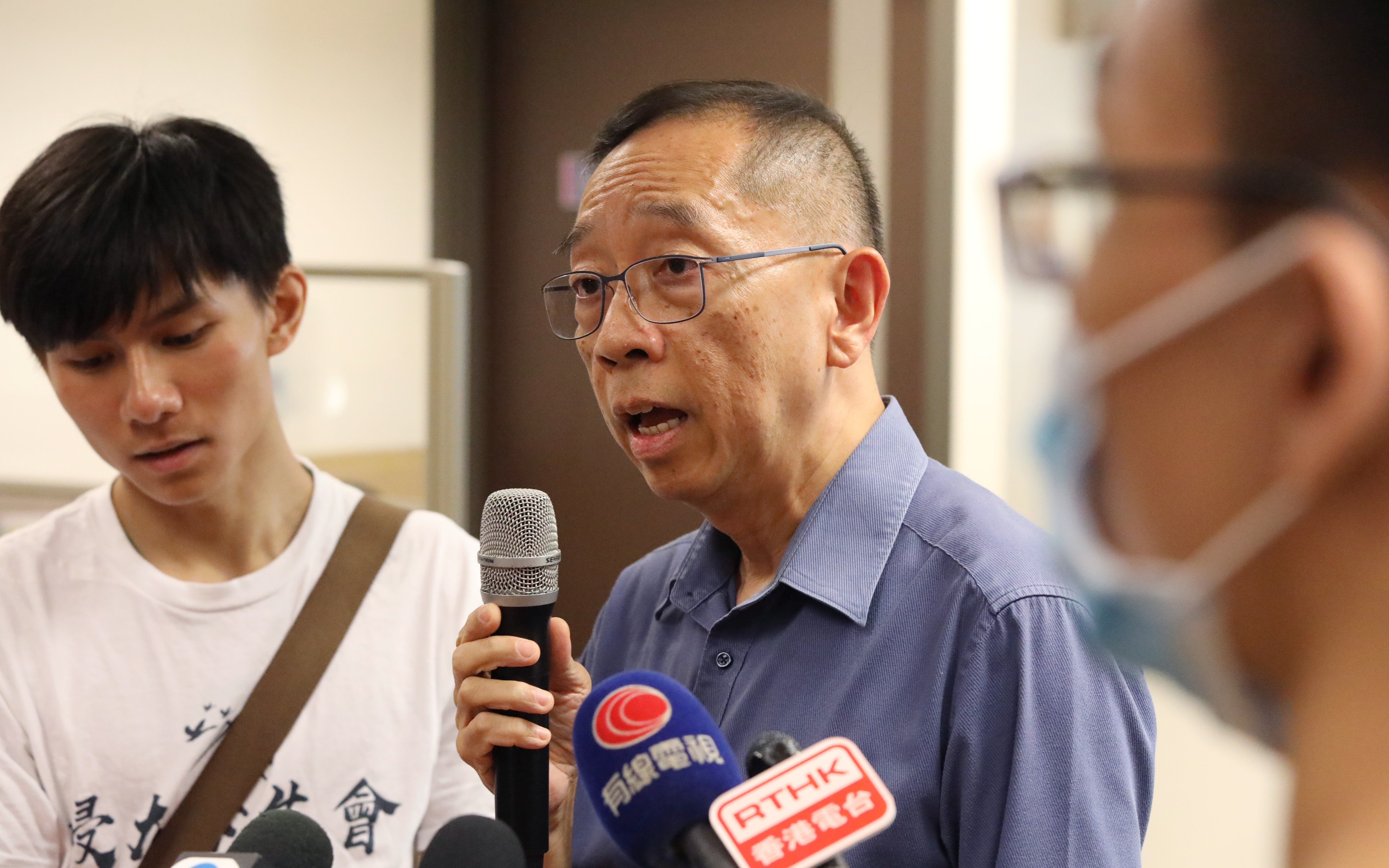 Baptist University associate vice-president Arthur Mak spoke to the protesting students for more than an hour on Wednesday and assured them that their grievances would be conveyed to the university’s president, Roland Chin. Photo: Dickson Lee