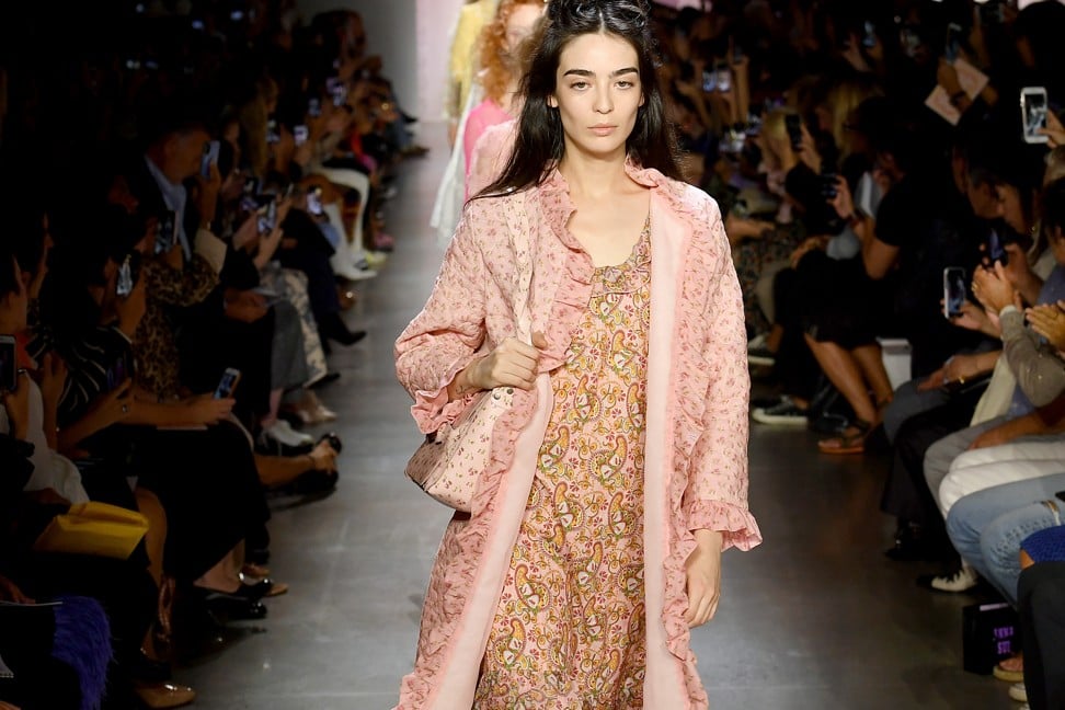 How Anna Sui saw the future of fashion before everyone else, and how ...