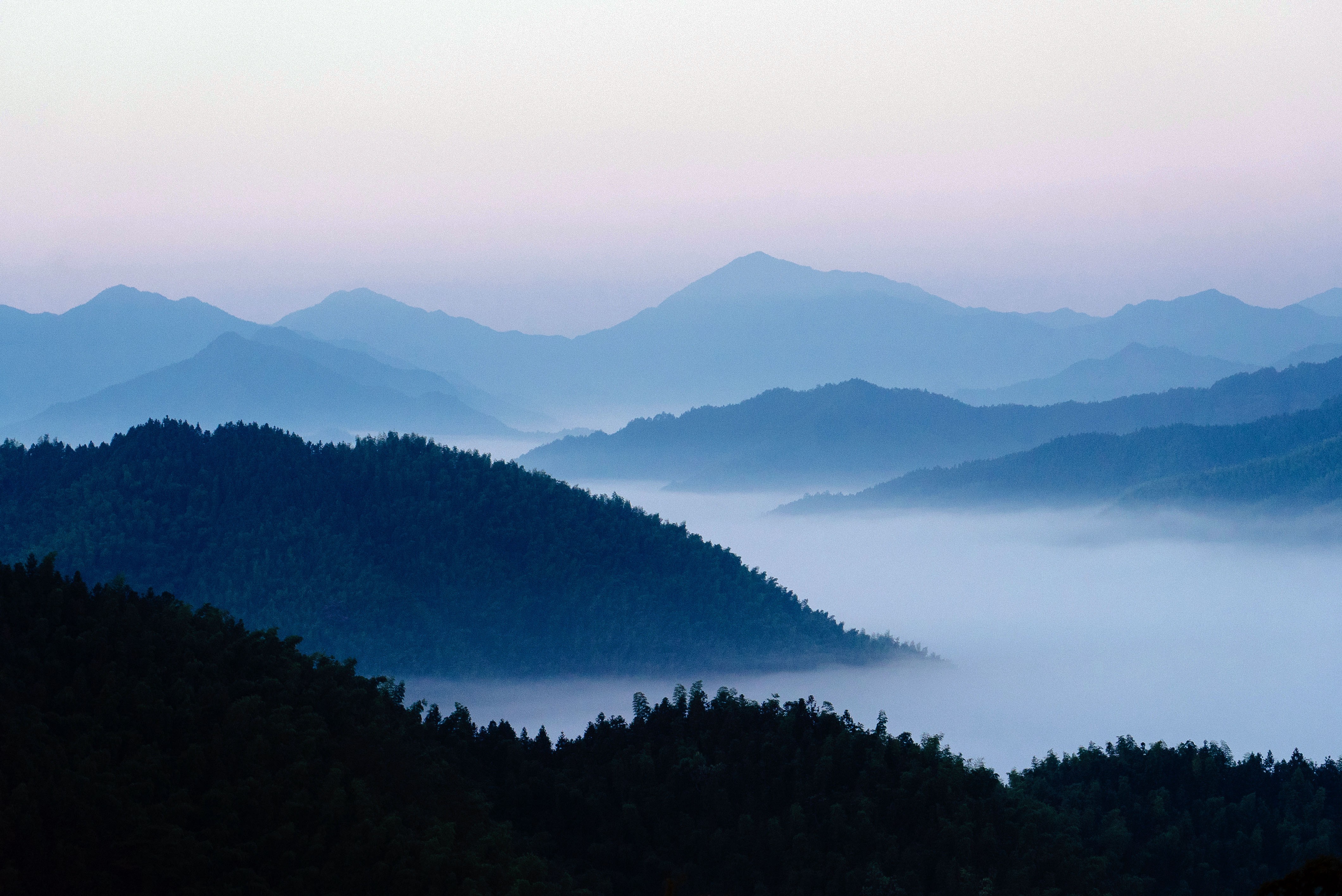 The early morning clouds of Anhui province. Photo: Ryan Pyle