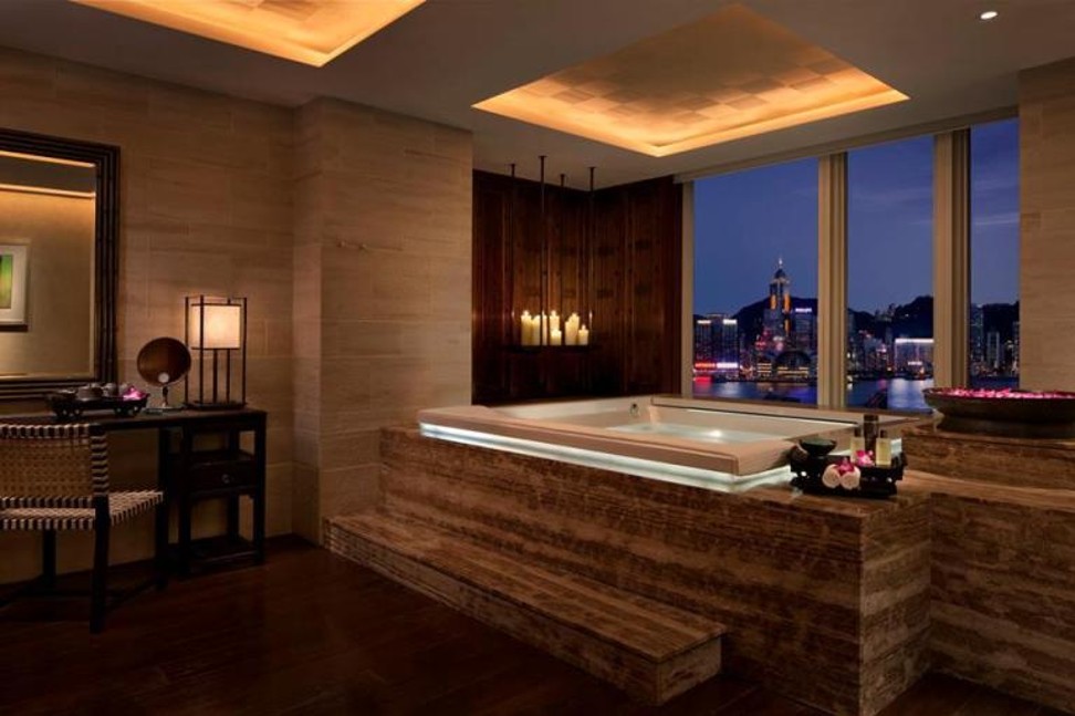 Winning Peninsula Spa With Its Glass preview