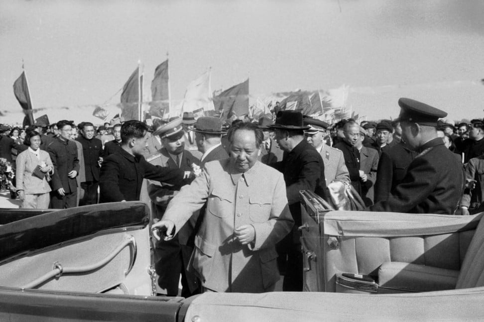 Mao Zedong getting into a limousine, in Beijing, in 1957. Photo: Brian Brake