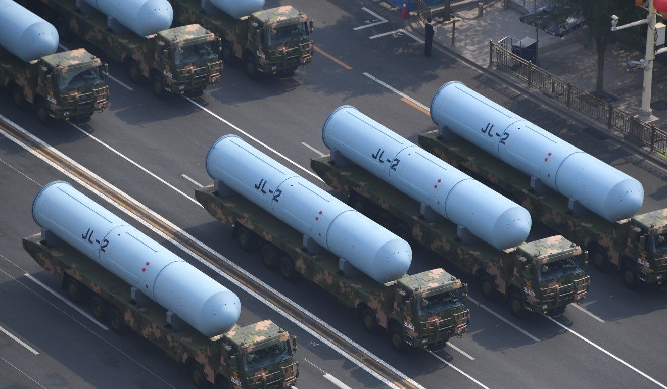 Formasi rudal JL-2 ditampilkan dalam parade.  Foto: Xinhua