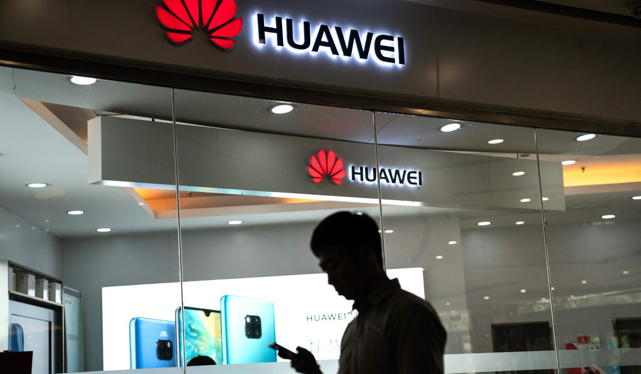 A Huawei store in Beijing. Licensing its technology to a US company would offer Huawei “significant upsides”, an analyst says. Photo: AFP