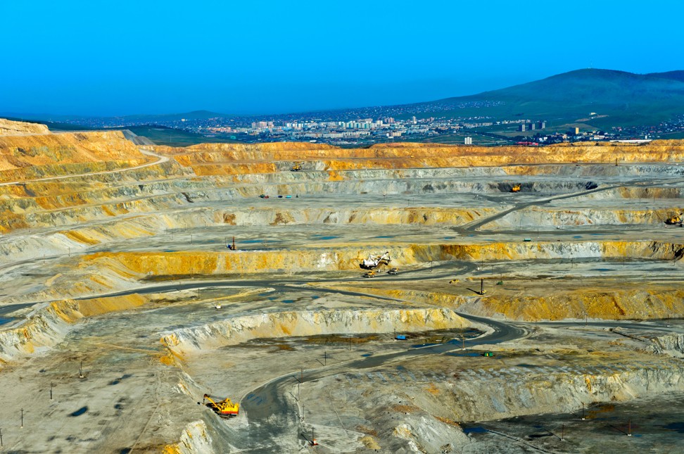 An open-pit copper mine near the city of Erdenet, Mongolia. Photo: Alamy