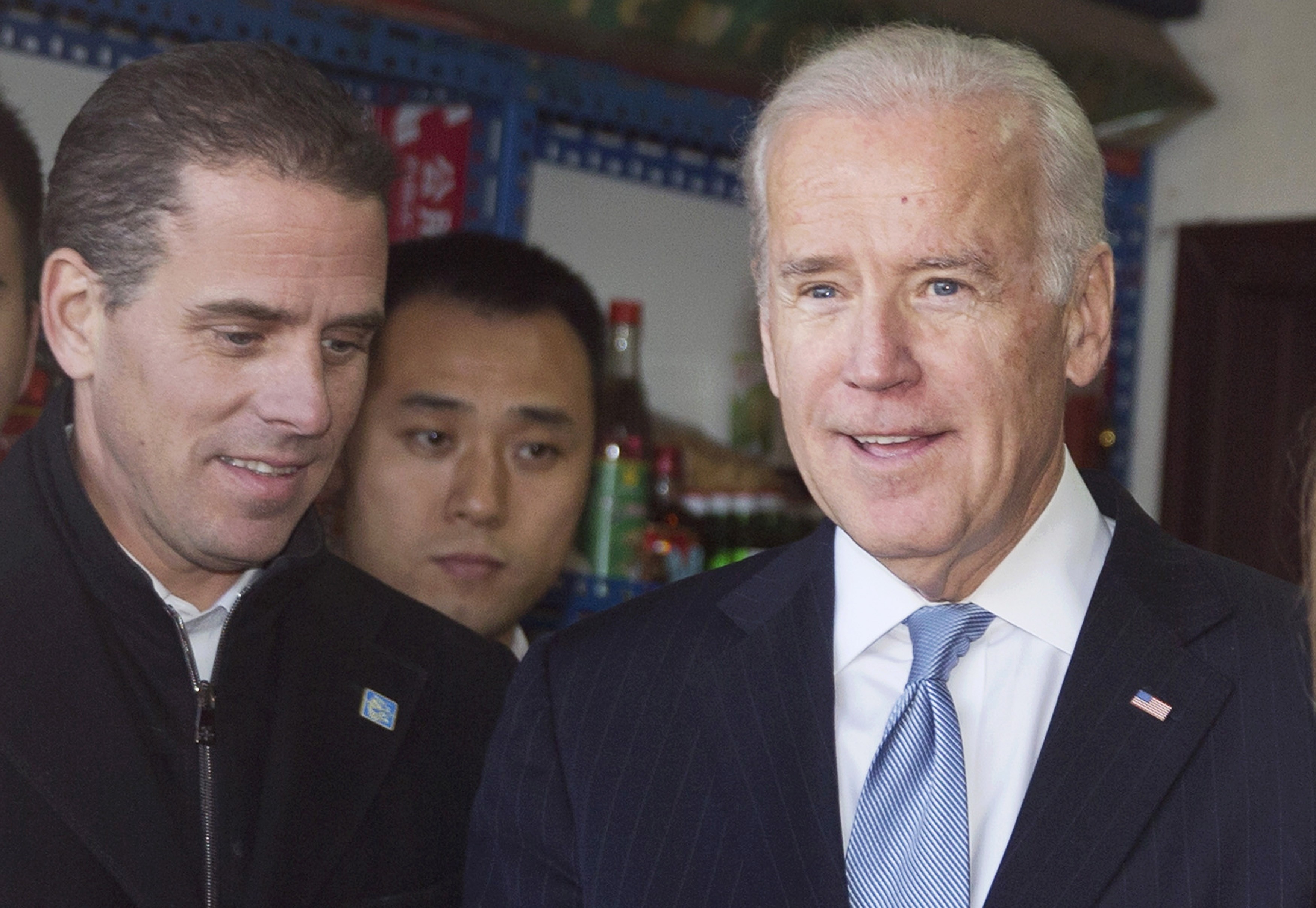 Hunter Biden and his father, Joe, during a visit to Beijing in 2013. Photo: EPA