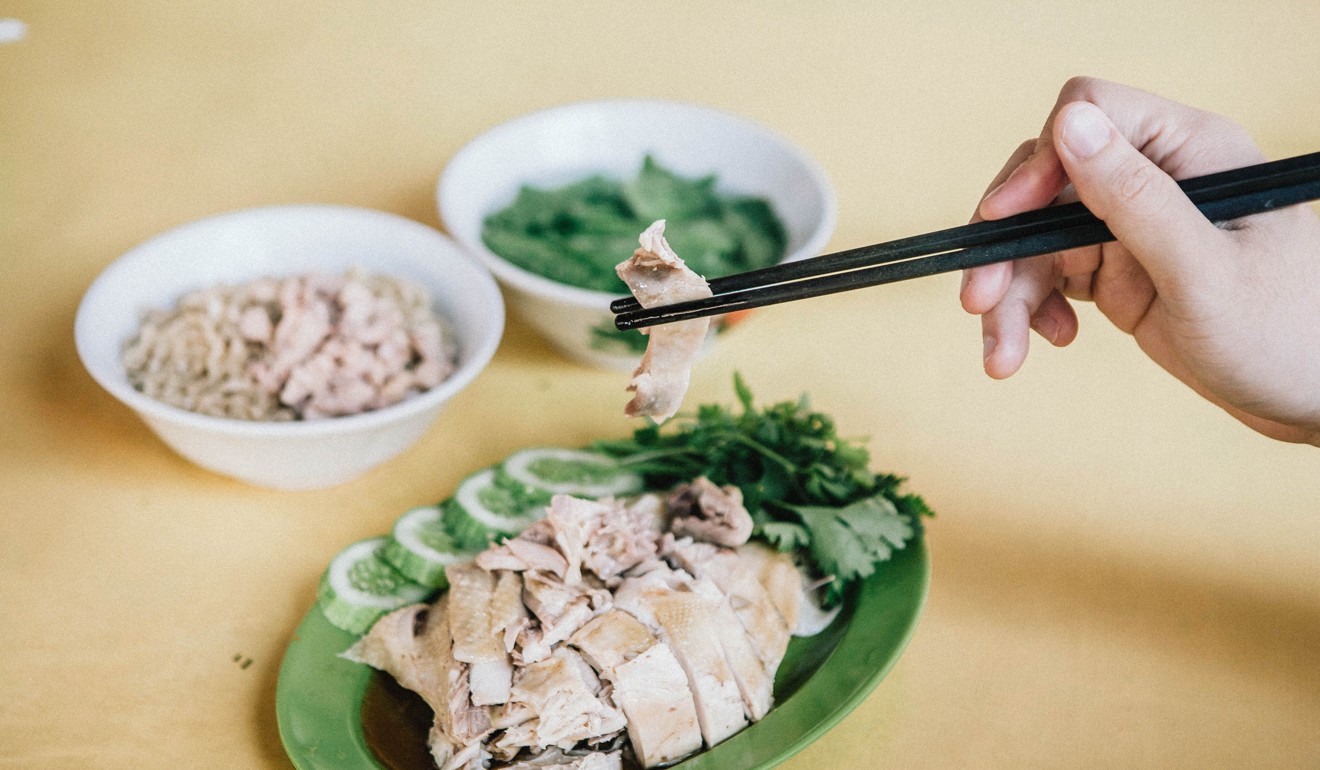 Pek cam kee, chicken steamed with garlic and seasoned with shallots, pepper and salt, at Bakmi Ahong Restaurant in Glodok. Photo: Agoes Rudianto