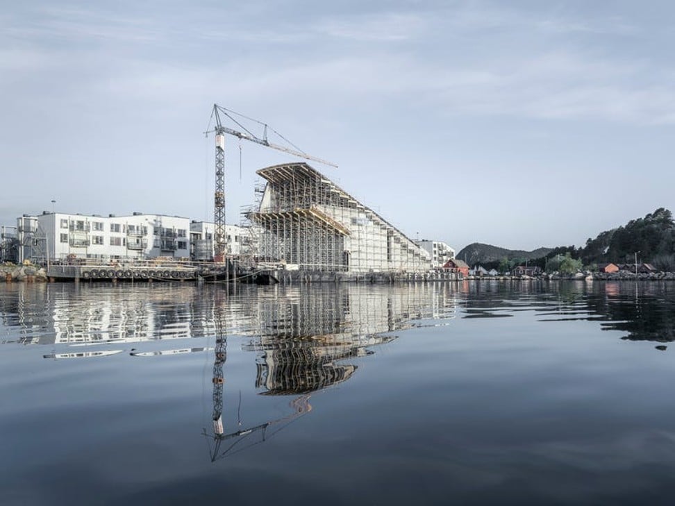 Under’s resilient structure was constructed above water, before being partially submerged. Photo: MIR and Snøhetta