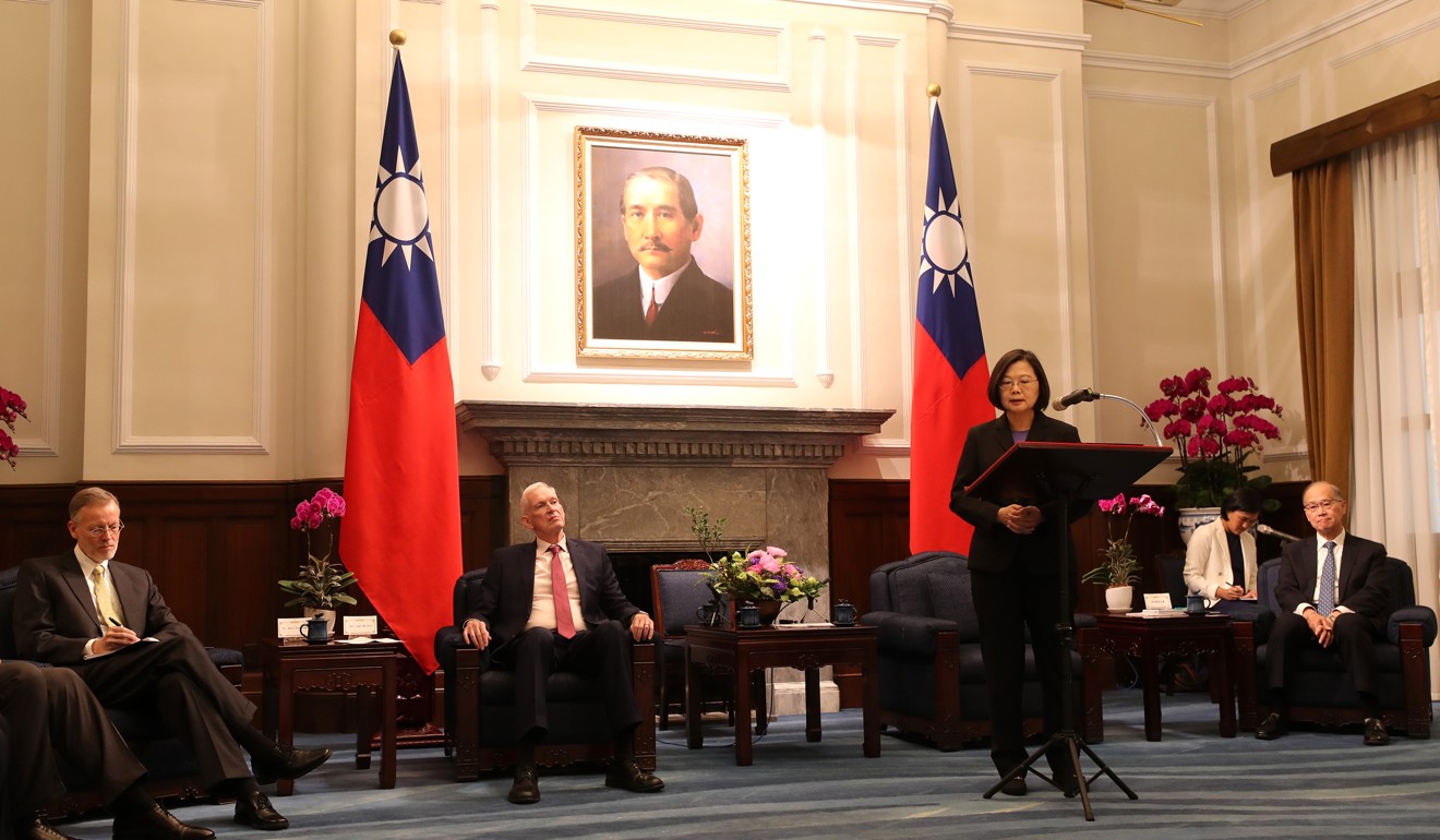 President Tsai meet America’s de facto ambassador to Taiwan James Moriarty (2nd left) on Wednesday in Taipei. Photo: CNA