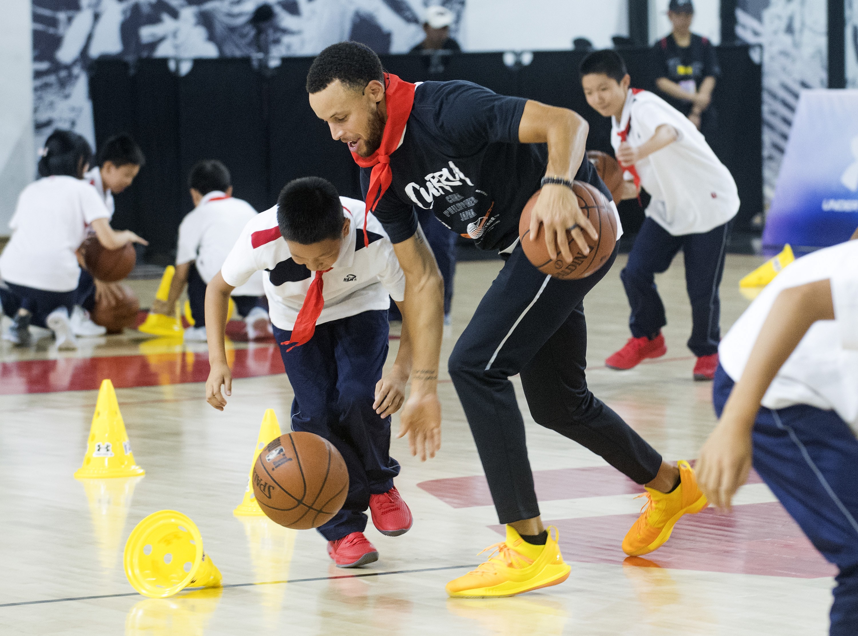 NBA player Stephen Curry at a training session with middle school students in Wuhan, China, last year. China has dropped the ball when it comes to the NBA and its diplomatic importance. Photo: Xinhua