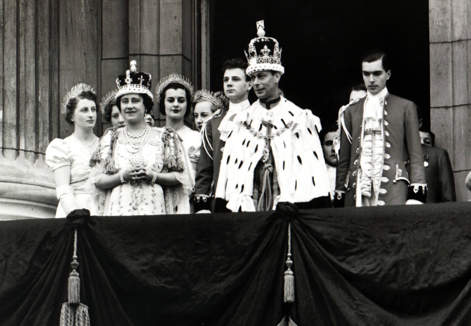 Kings & Queens of England 8/8: The Moderns are not Amused! 