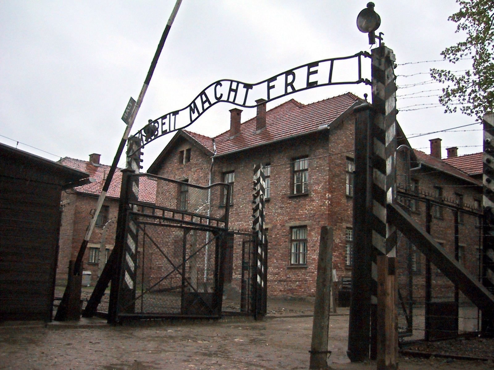 The main gate of the German Nazi concentration camp Auschwitz-Birkenau in Oswiecim, Poland. Photo: EPA-EFE