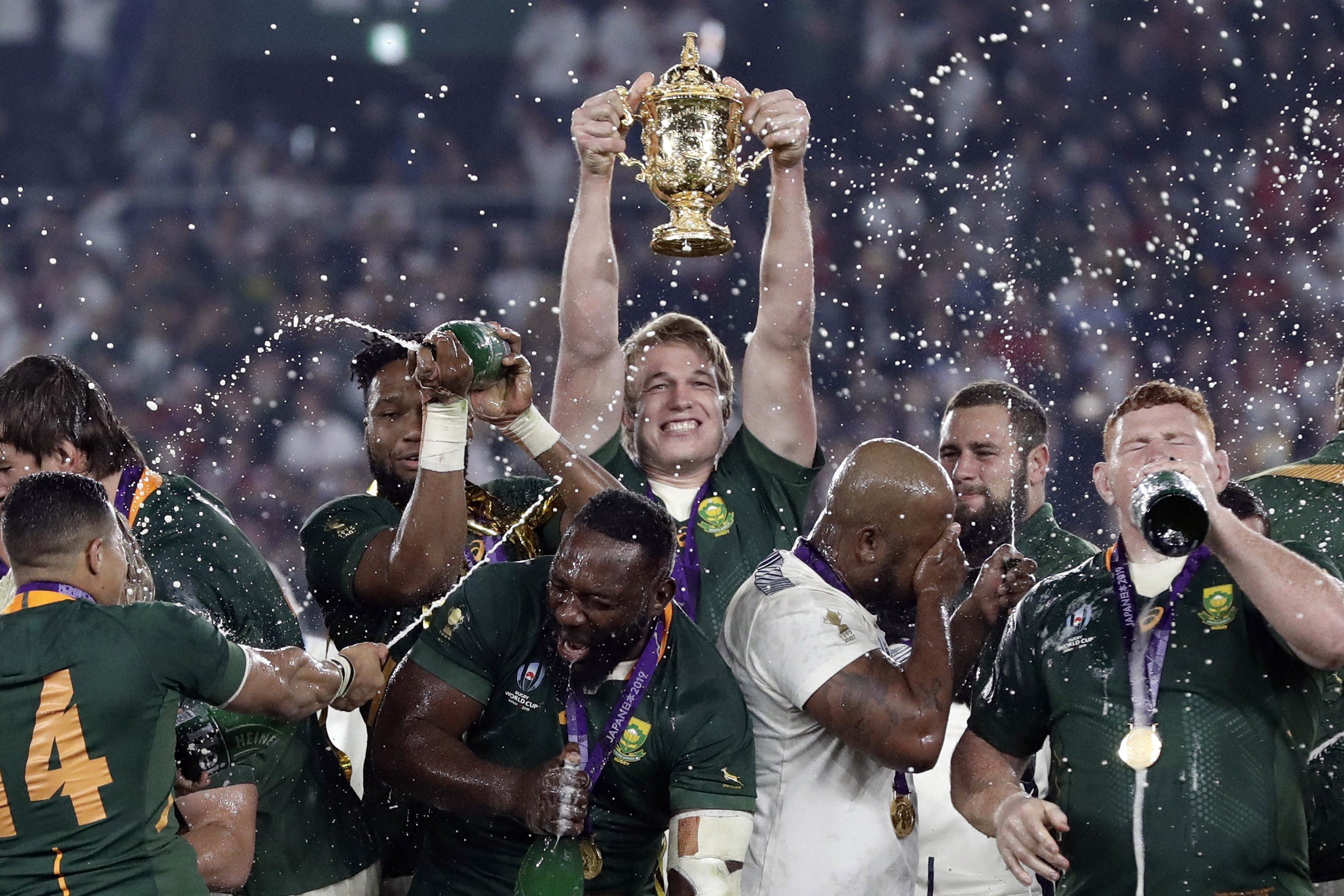 South Africa's Pieter-Steph du Toit celebrates with his teammates. Who else won at the Rugby World Cup? Photo: AP