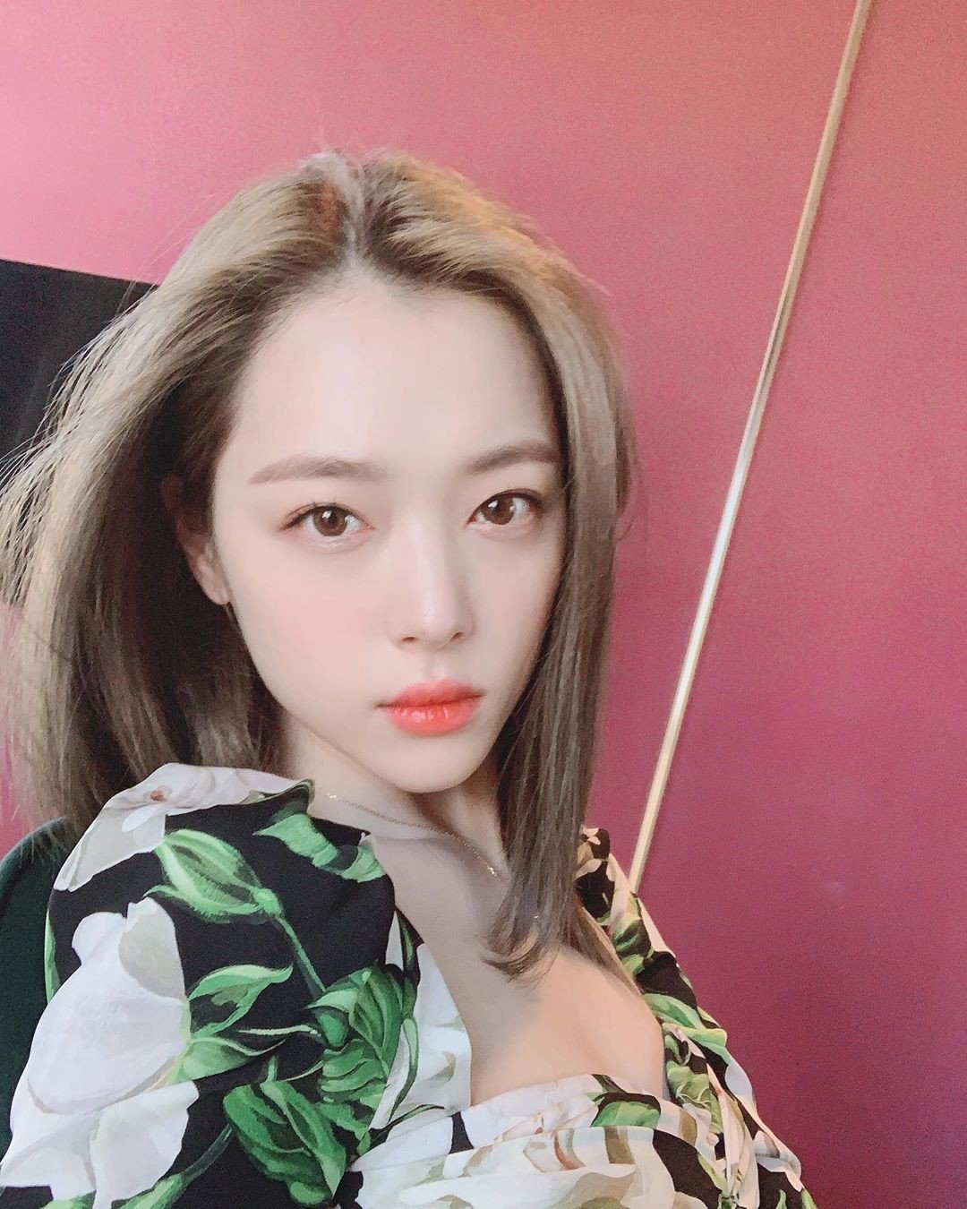 K-pop star Sulli’s sad, sudden death has prompted polarised reactions, igniting debate about the scrutiny faced by performers in Korea’s entertainment industry. Photo: Instagram