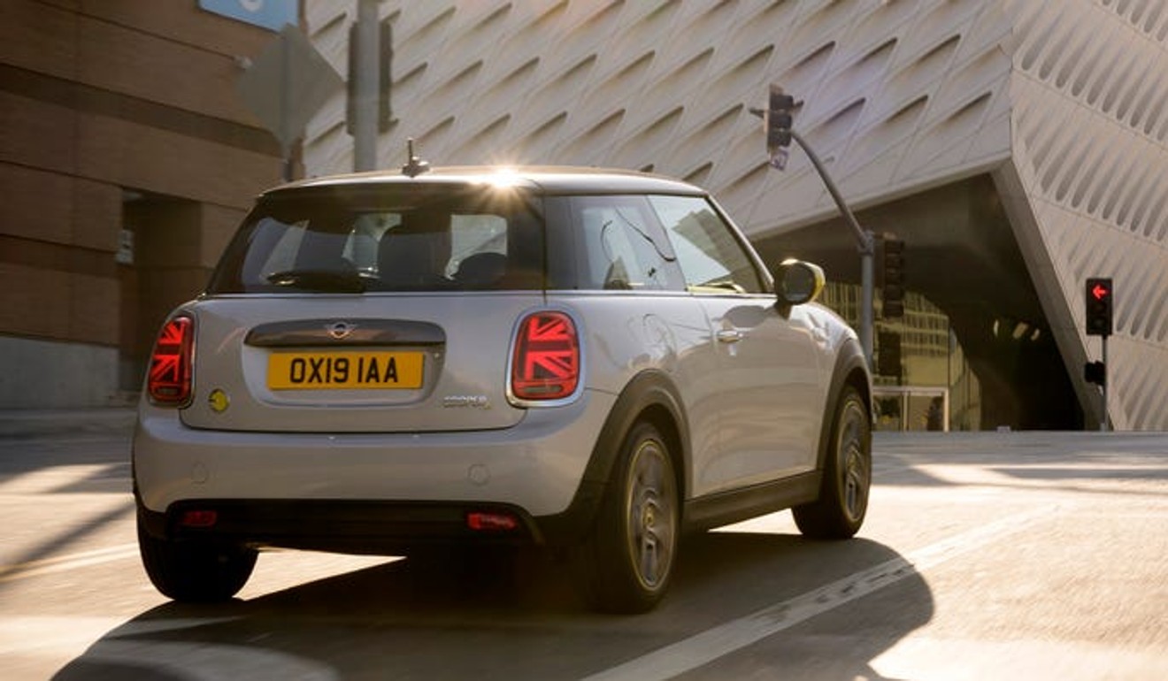 The Mini Cooper SE has been raised 0.7 inches, compared to the gas-powered Mini Hardtop, to accommodate floor-mounted battery packs.