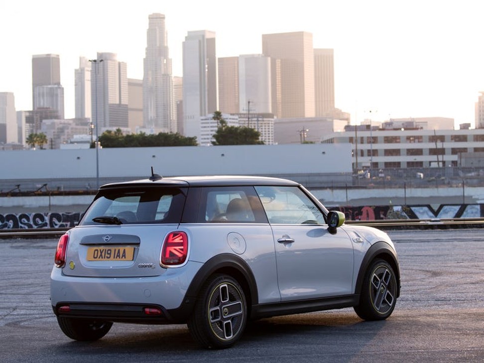 Outwardly the Mini Cooper SE is almost identical to the gas-powered Mini Hardtop two-door.