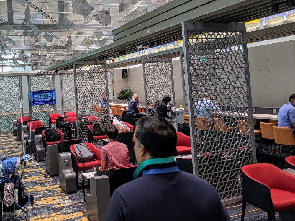 The marhaba lounge at Changi Airport’s Terminal 3 is also used by Singapore Airlines for its KrisFlyer Gold lounge. Photo: Jessica Lin/Business Insider