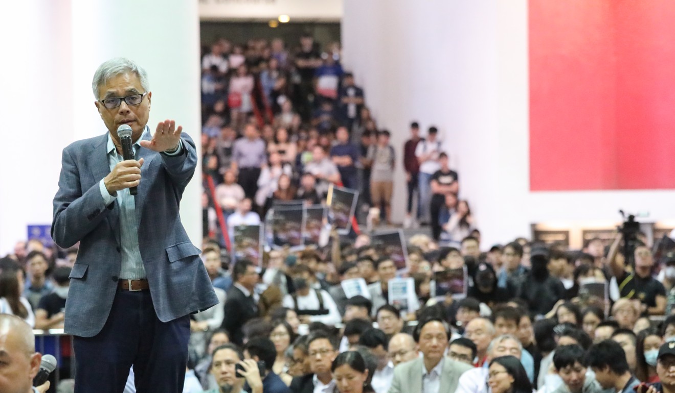HKUST president Wei Shyy speaks to hundreds of students on campus. Photo: Dickson Lee