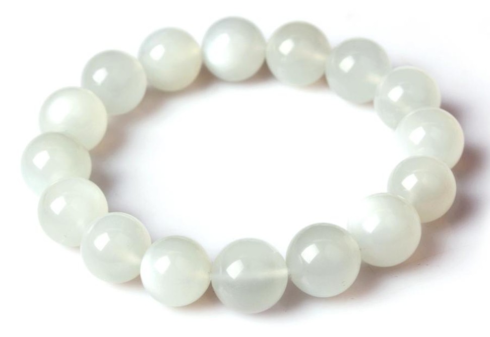 Be soooooothed by moonstone.