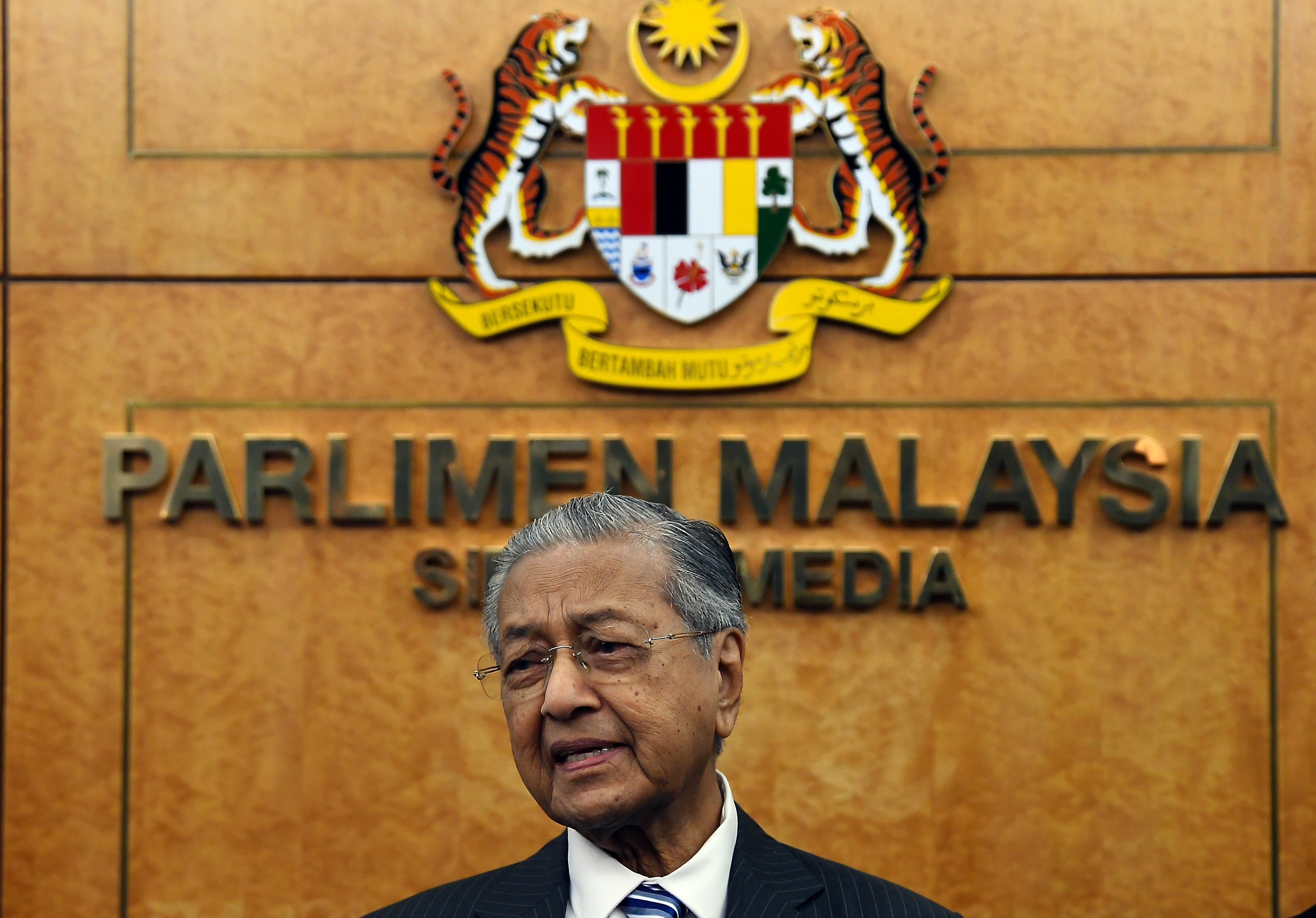 Malaysian Prime Minister Mahathir Mohamad speaks at a press conference after attending a parliament session in Kuala Lumpur on October 7. Photo: Nur Ain Shafinas/BERNAMA/dpa