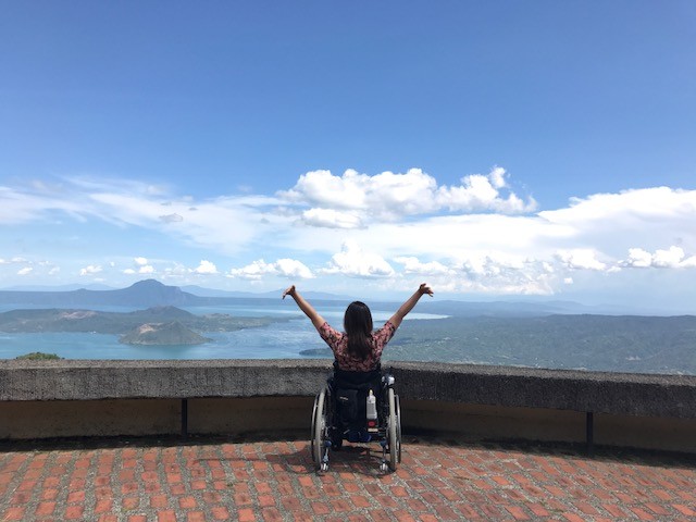 Hong Seo-yoon in Manila, the Philippines, where she went to high school. She is the founder of Tourism for All Korea, a non-profit organisation that advocates for greater inclusion in the tourism industry for people with a disability in South Korea.