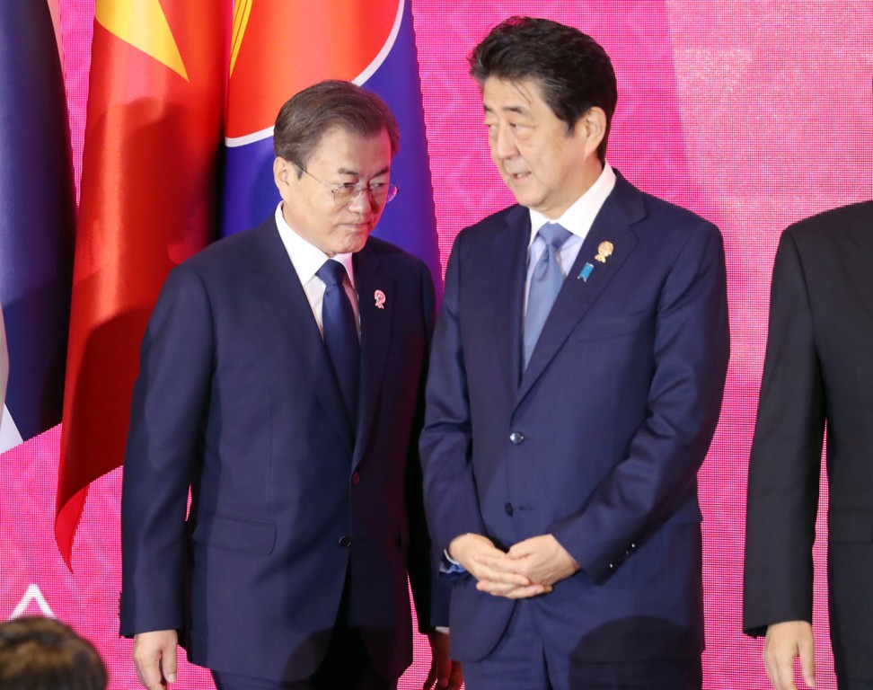 South Korean President Moon Jae-in and Japanese Prime Minister Shinzo Abe. Photo: dpa