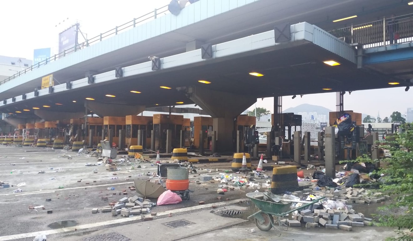 The Cross-Harbour Tunnel at Hung Hom remains closed after protesters built barricades and threw petrol bombs at tollbooths. Photo: Kathleen Magramo