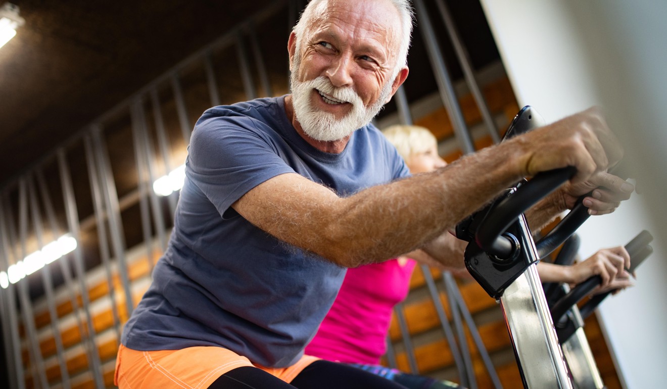 A study of 325 people showed that men and people who lost weight over the course of two years were more likely to show improvements in knee cartilage. Photo: Alamy