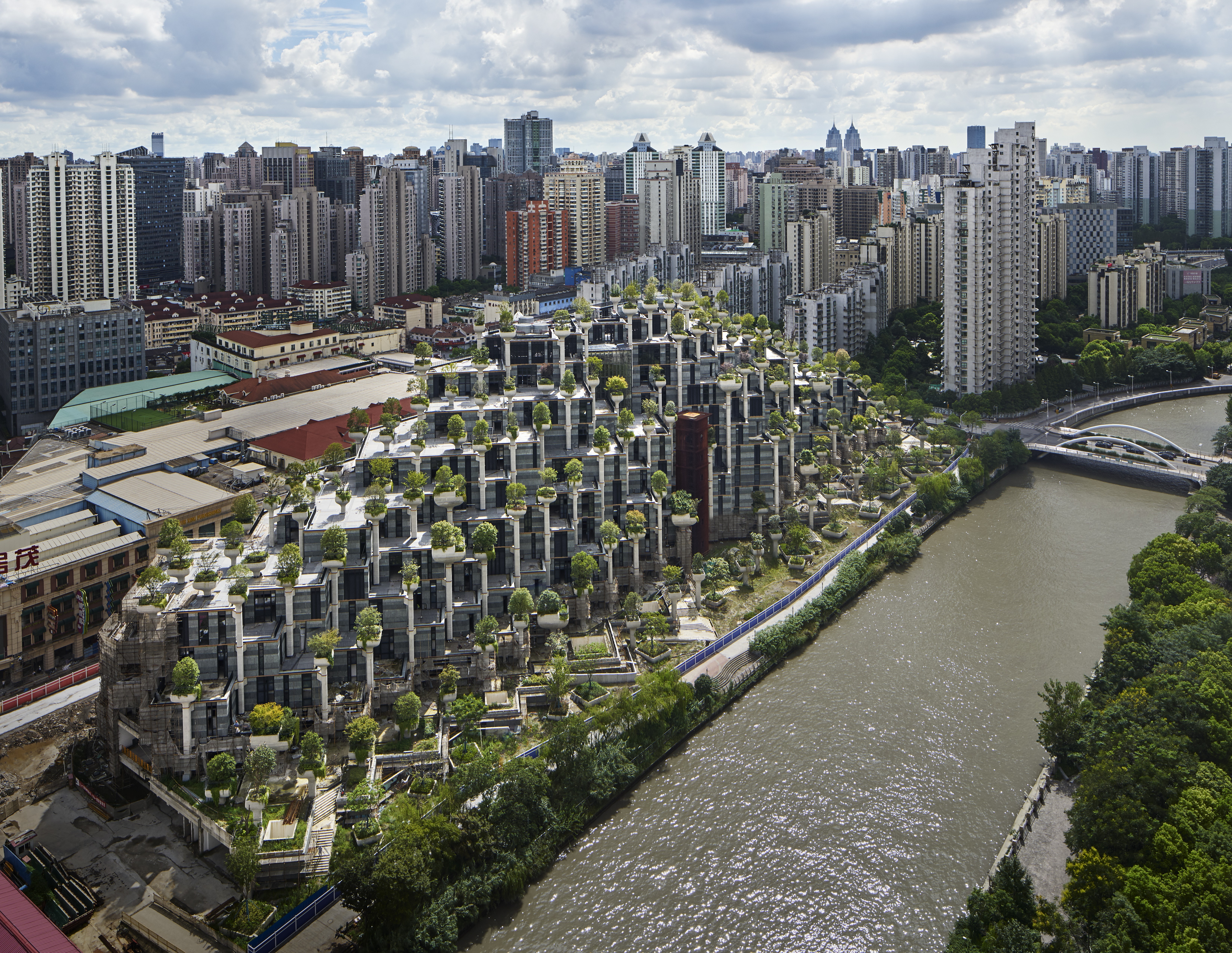 Китай 1000. 1000 Деревьев в Шанхае. Heatherwick Studio: 1000 Trees, Шанхай, Китай. Дом 1000 деревьев в Шанхае. Проект 1000 деревьев Шанхай.