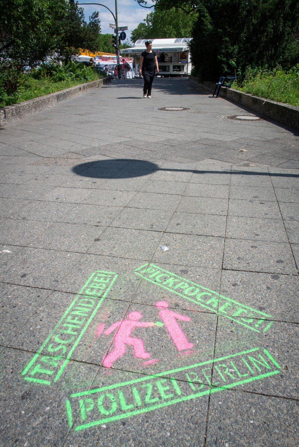 A sign warns of pickpockets in Berlin. Photo: Alamy