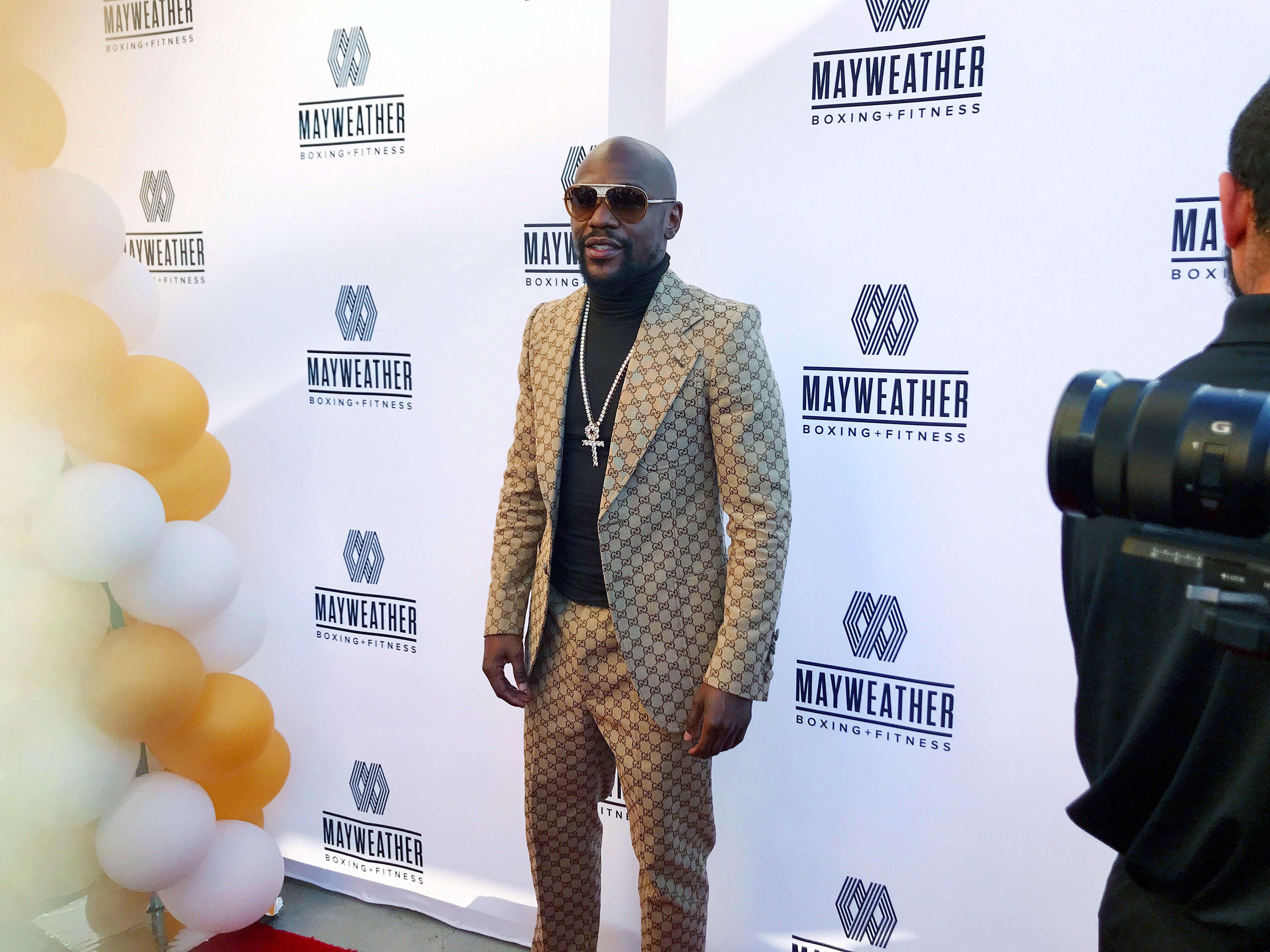 ChiChi's Blog - Floyd Mayweather Slaying in his Expensive Gucci