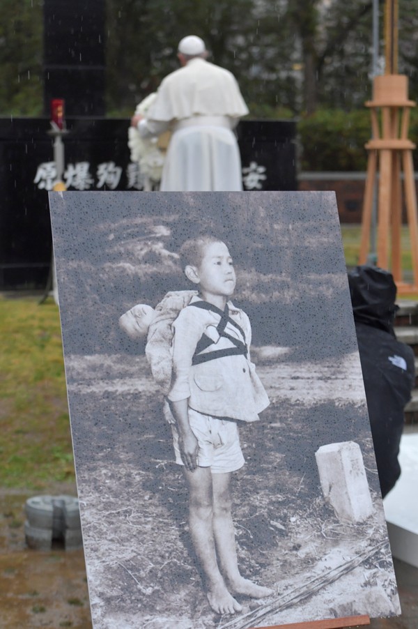 Pope Francis visits the Atomic Bomb Hypocentre Park in Nagasaki. Photo: Reuters