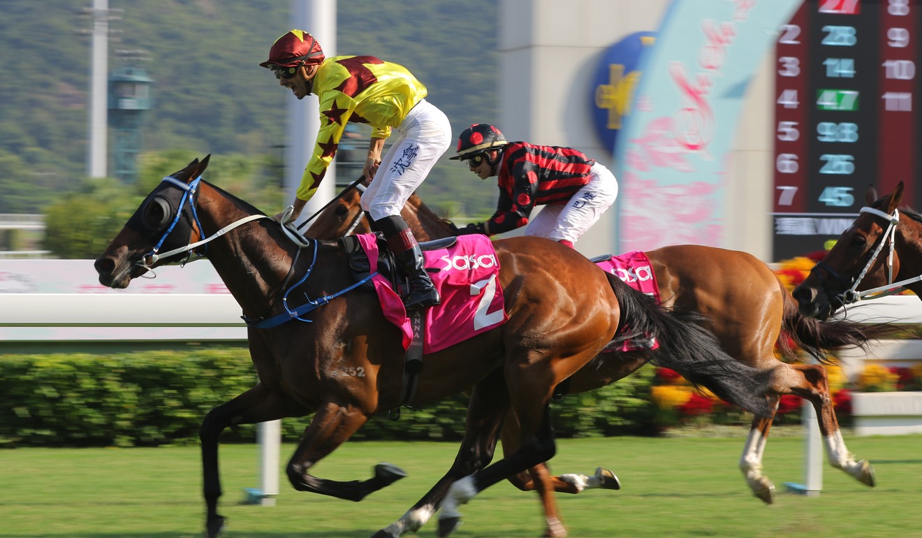 Alberto Sanna wins the Group Three Sa Sa Ladies’ Purse aboard Southern Legend.