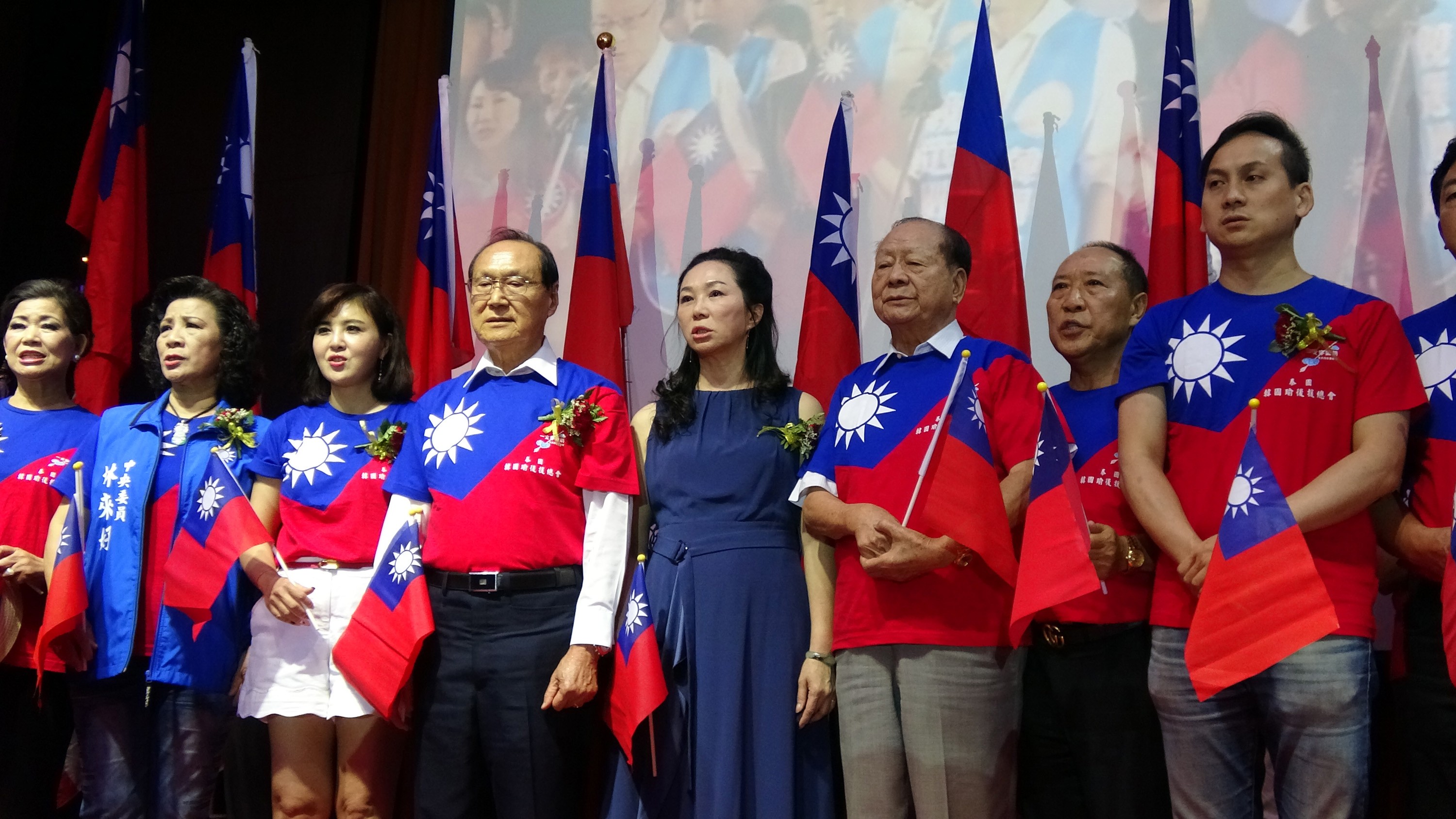 Lee Chia-fen (centre) at a campaign event in Thailand last Tuesday. Photo: CNA