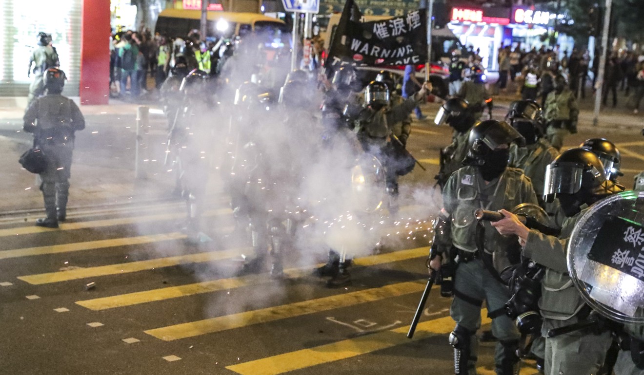 A person would only be found guilty of rioting if he or she intended to use violence or was aware the conduct might be violent, according to the proposal. Photo: Edmond So