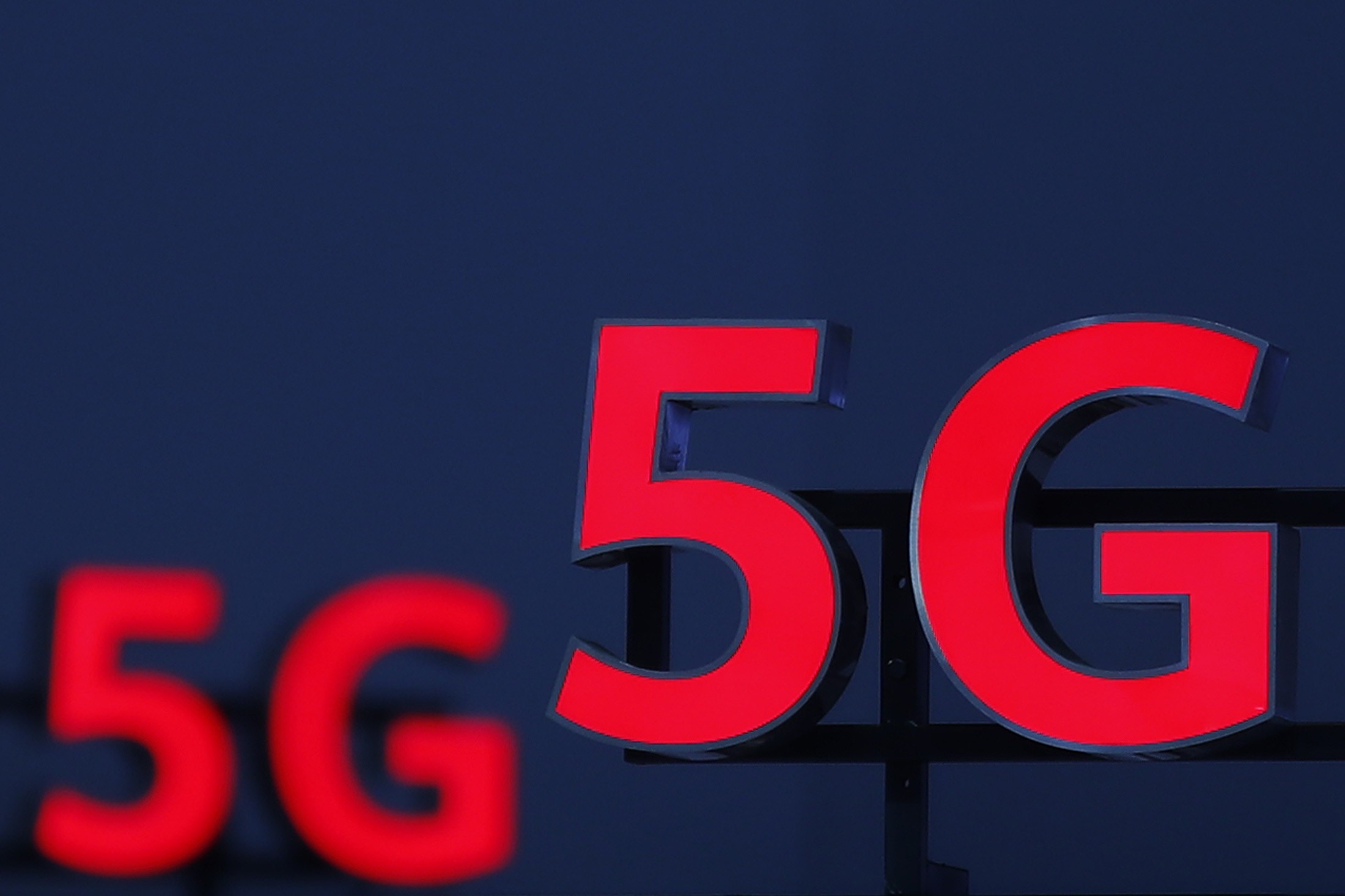 The US struggle with China to dominate 5G telecoms networks threatens the roll-out of the technology, panellists at a conference in New York said Tuesday. Photo: AFP