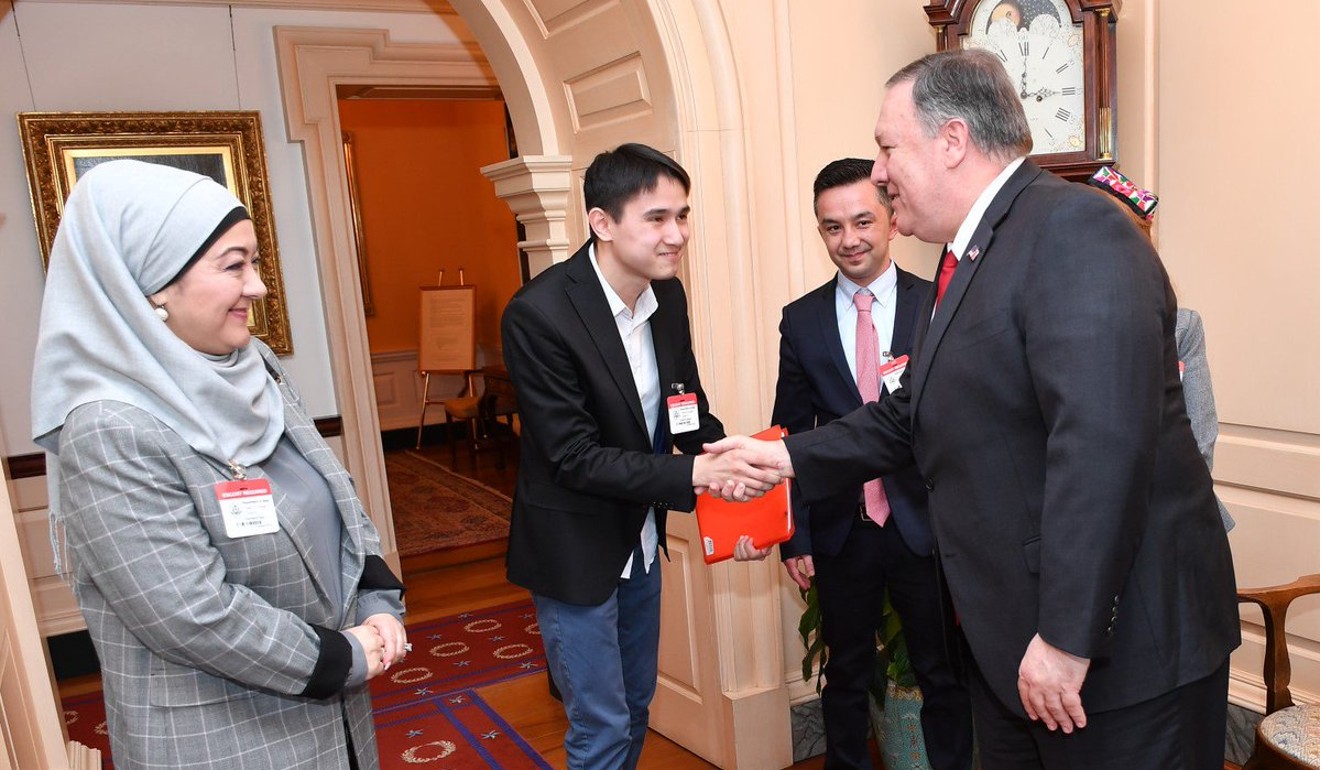 US Secretary of State Mike Pompeo meets Arfat Erkin in Washington. Photo: Twitter
