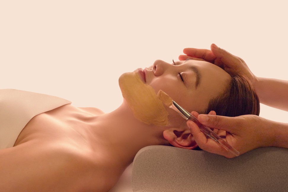 The 24 Karat Gold Crystal Collagen Experience at I-SPA, InterContinental Hong Kong