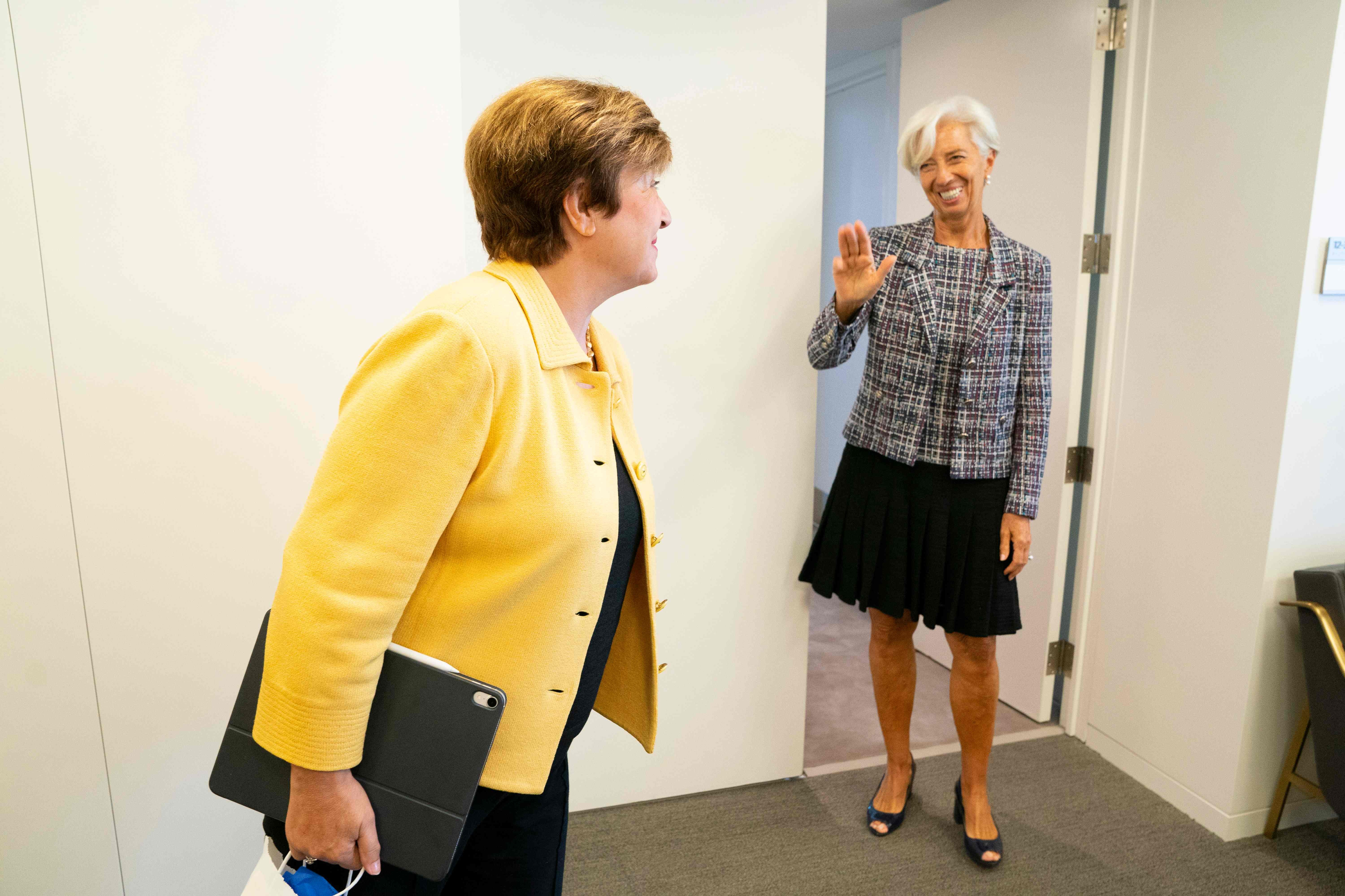 Then International Monetary Fund managing director Christine Lagarde (right) waves from her office in Washington on September 20 after meeting her successor Kristalina Georgieva. The anachronistic “gentlemen’s agreement” that has kept an American in charge of the World Bank and a European in charge of the IMF has proved resilient. Photo: AFP