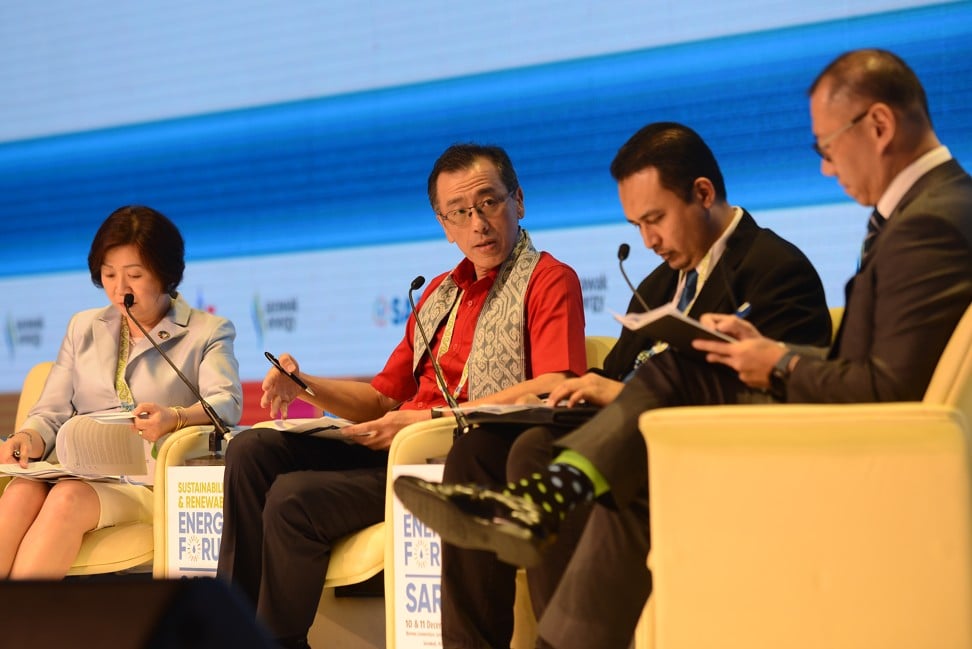 Seohan Soo (second left), CEO of AmInvestment Bank, says companies – both big and small – need to disclose their environmentally friendly initiatives.