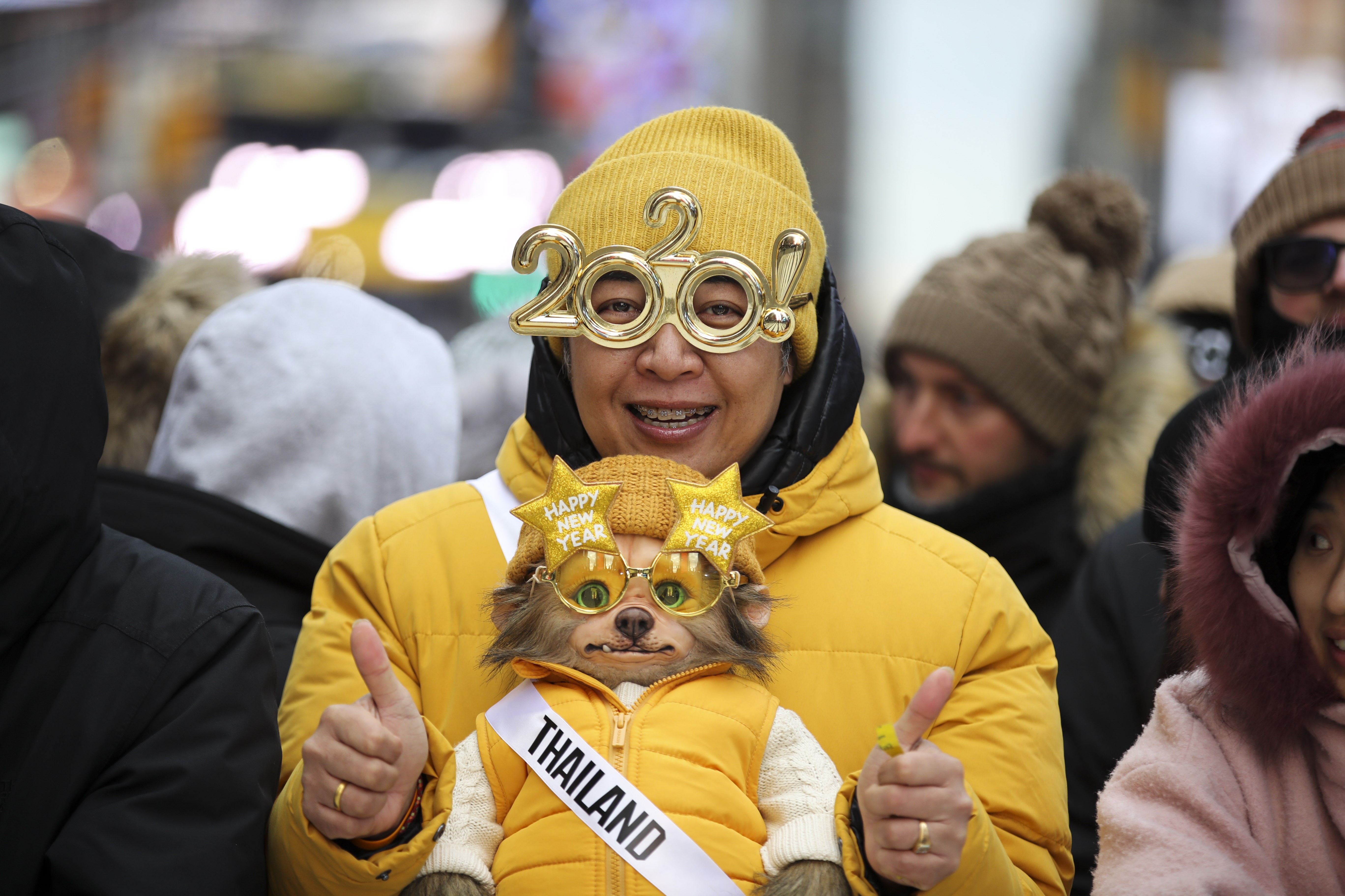 Revellers wait for the New Year celebrations in Times Square, New York. Photo: Xinhua