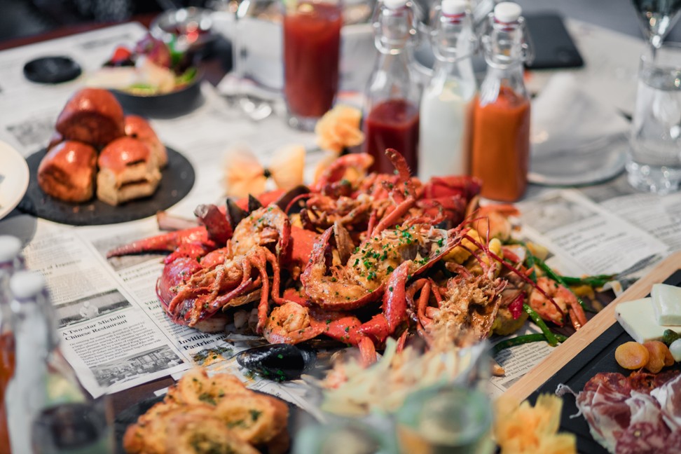 Kick back to live New Orleans-style jazz live music with buckets of seafood at the lobster boil brunch.