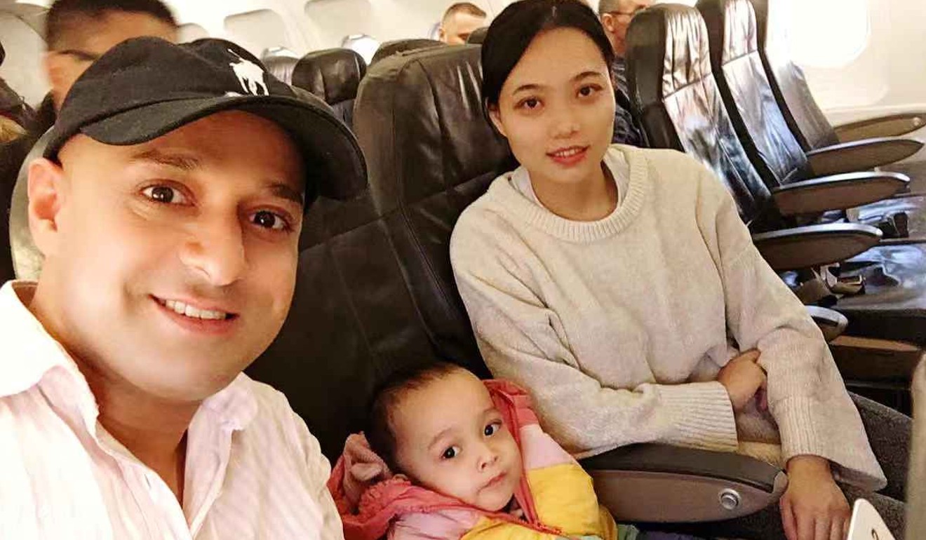 Navjot Singh bersama istri dan anaknya
