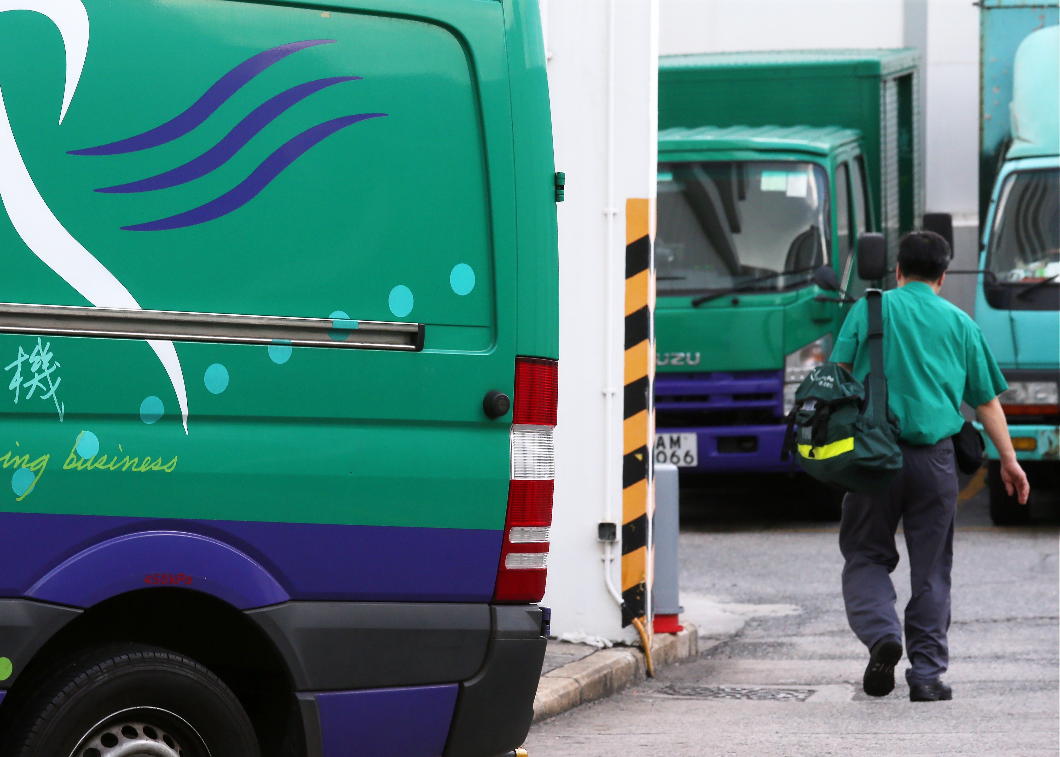 Coronavirus Hong Kong Post Offices To Reopen With Shortened Working Hours Thousands Of Parcels With Masks Backed Up Union Says South China Morning Post