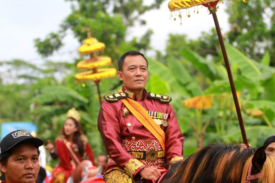 Totok Santoso, founder and 'king' of Keraton Agung Sejagat in Java. Photo: Twitter