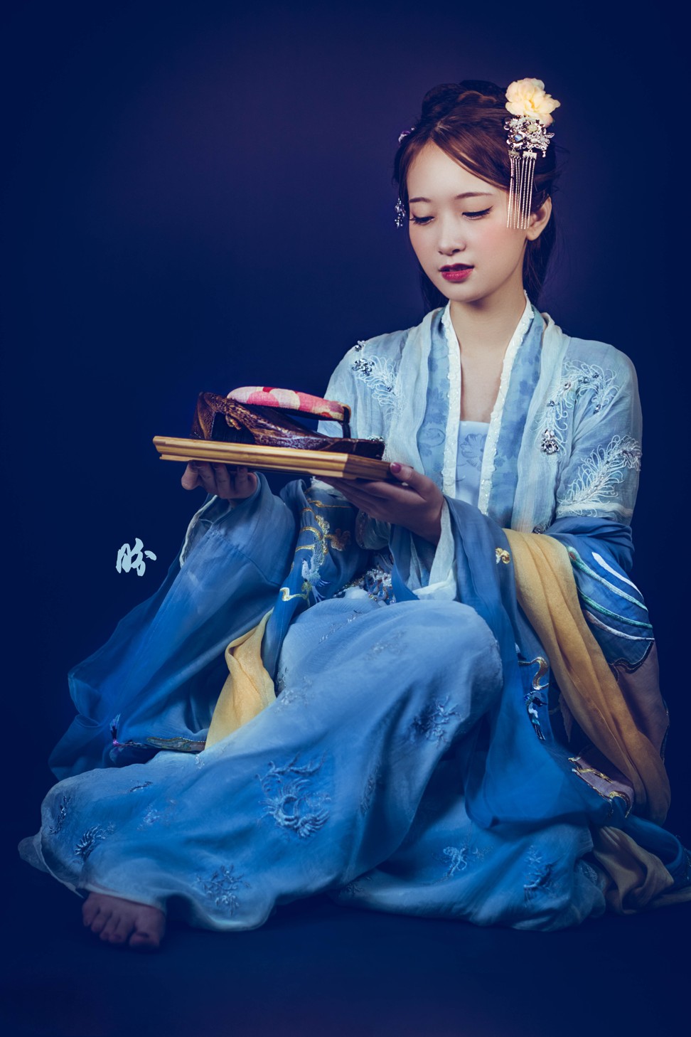 One of the Hanfugirls dressed as Xi Shi, who was born in a mountain village where her father was a firewood vendor and her mother a weaver, and her feet were said to be large because she grew up working as a labourer. Photo: Hanfugirls Collective