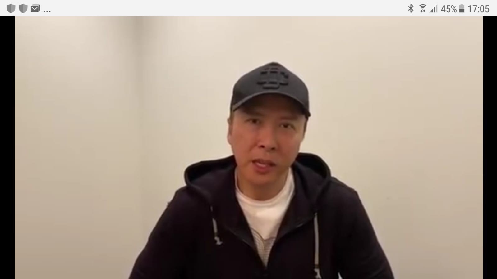 A sombre Donnie Yen thanks medical workers in his 28-second video clip on Weibo. Photo: Weibo